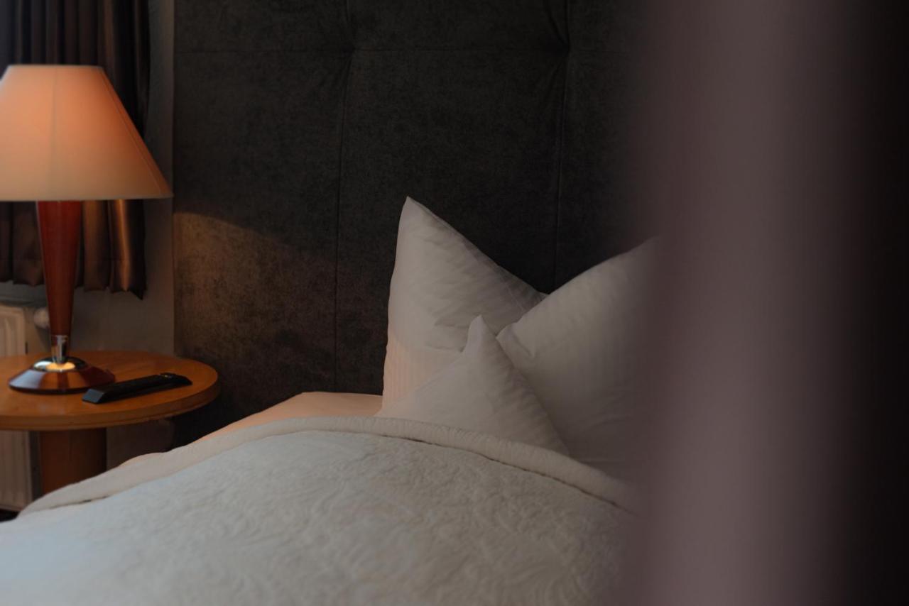 Hotel Das Kleine Ritz Фелльбах Экстерьер фото