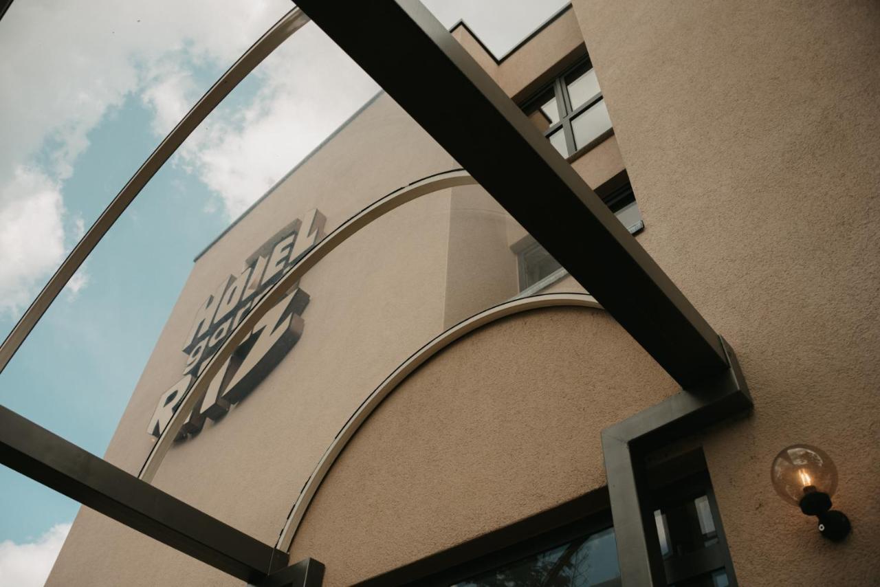 Hotel Das Kleine Ritz Фелльбах Экстерьер фото