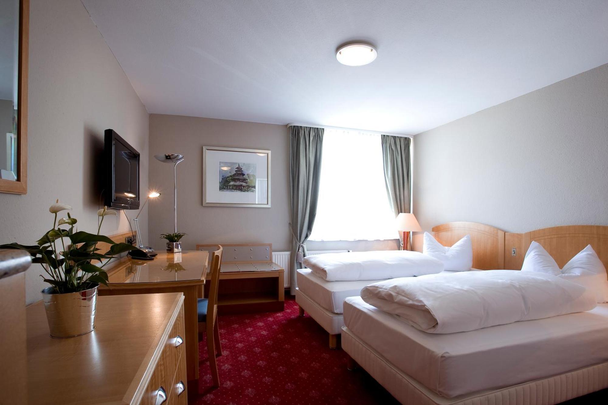 Hotel Das Kleine Ritz Фелльбах Экстерьер фото