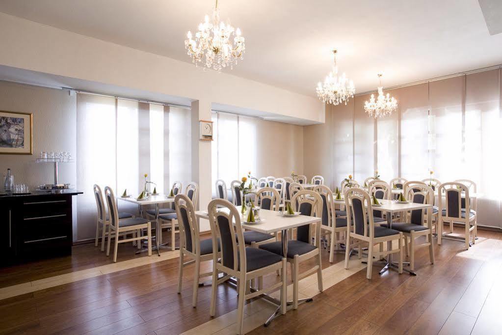 Hotel Das Kleine Ritz Фелльбах Экстерьер фото